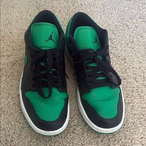 Air Jordan Men's Low Top Sneakers in Green and Black